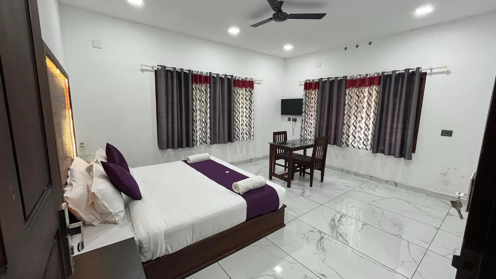 Mount Court Munnar Hotel Guest house